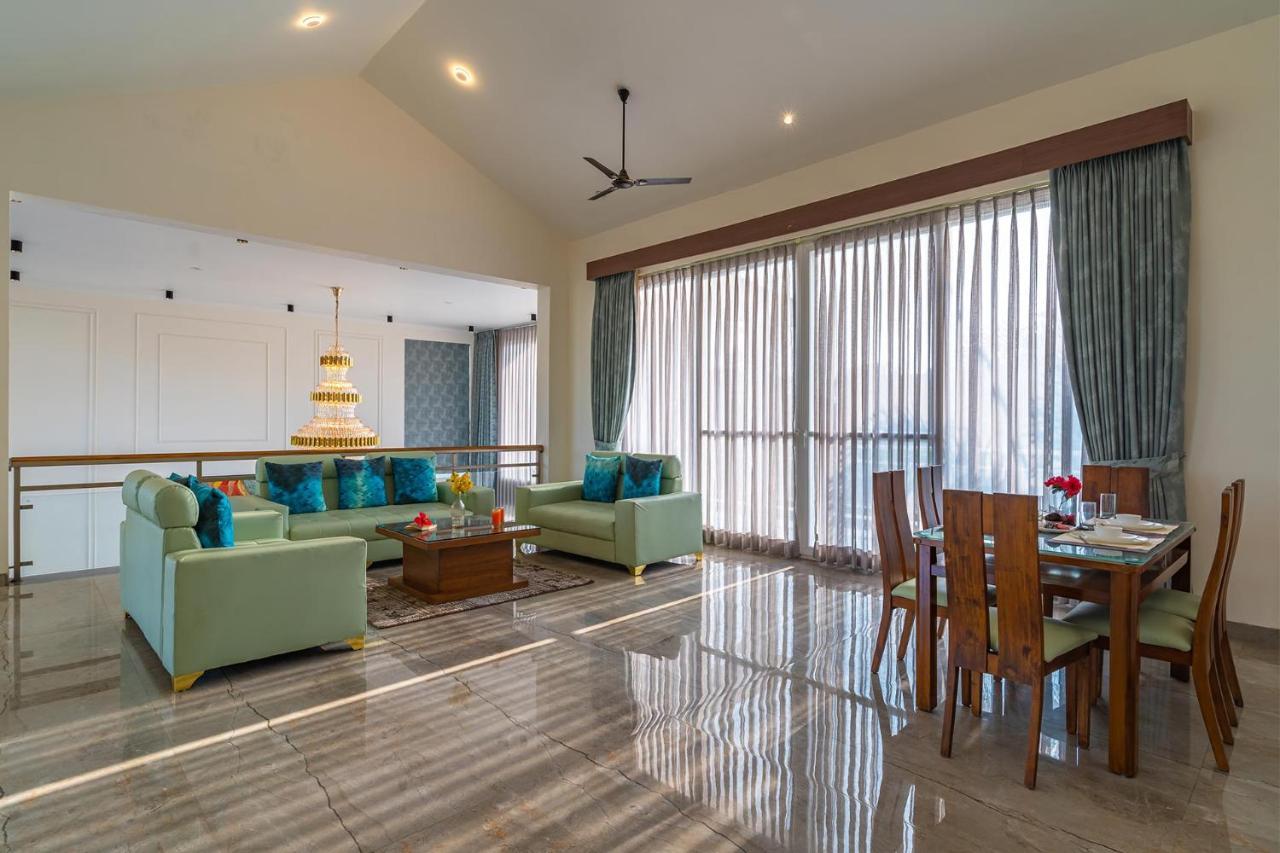 Stayvista At Serenity Farms With Pool, Lawn, Bonfire & Bbq Sohna Екстериор снимка